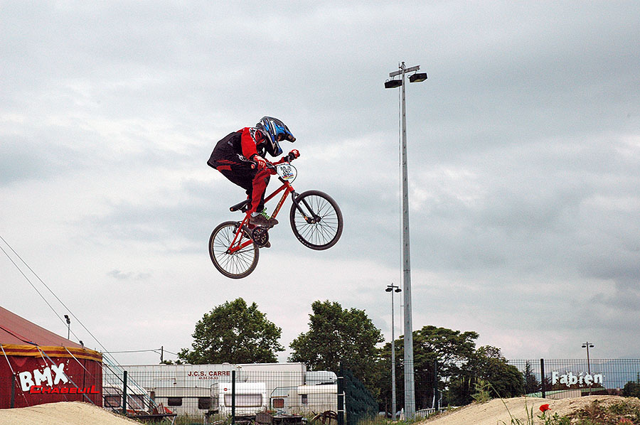 2008-05_BMX_Fabien-_saut_01