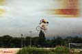 2008-05_BMX_Seb_saut-8-metres_simple_02tt